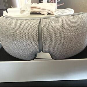 Breo iSee M Eye Massager - White NIB